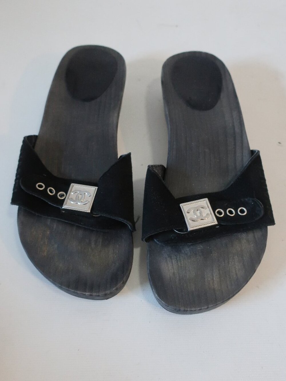Authentic Women Chanel Black Suede Interlocked CC Wood Clog Mule Sandals 38 US/8